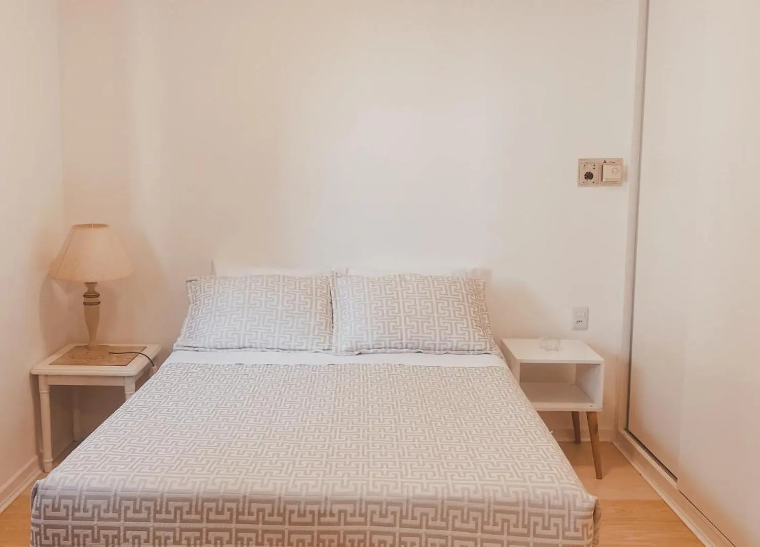 Apartamento Aconchegante Nos Jardins. contacts